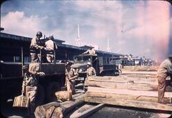 トラックで到着した捕虜たち / Prisoners of War Arriving by Truck image