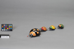 ブリキ製玩具(てんとう虫) / Tin Toy (Ladybug) image