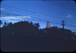 箱根駅近くの彫像 / Statue Near Hakone Station image