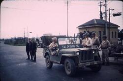 米軍通信隊のジープ、東京に入る検問所にて / U.S. Army Communication Corps Jeep at the Checkpoint to Tokyo image