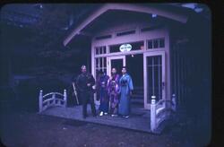 フェーレイスと和服姿の女性、中禅寺湖畔のホテルで / Faillace and a Woman in Kimono at a Hotel by Lake Chūzenji image