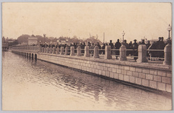 東京勧業博覧会　[橋の上を行く人々] / National Industrial Exhibition in Tokyo: People Passing the Bridge image