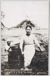 (鳥羽名所)鳥羽答志ノ海女 / (Famous View of Toba) Ama Divers in Tōshi, Toba  image