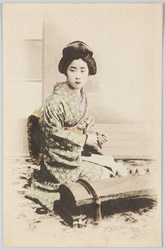 琴と女性 / Koto (Japanese Harp) and Woman image