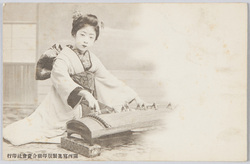 琴を弾く舞妓 / Maiko (Apprentice Geisha) Playing the Koto (Japanese Harp) image