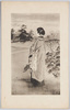 鳥居を眺める和装女性/Woman in Kimono Looking at a Torii Gate image