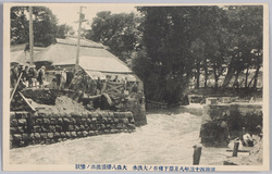 明治四十三年八月都下稀有ノ大洪水大森八播[幡]橋流出ノ惨状 / Unusual Great Flood of August 1910 in the Capital: Scene of the Disaster of the Hachimanbashi Bridge Washed Away by the Flood, Ōmori image