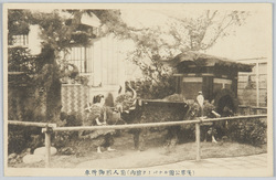 (浅草公園ルナパーク館内)菊人形御所車 / (Inside of the Luna Park Building in Asakusa Park) Court Carriage Decorated with Chrysanthemum Dolls image