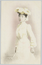 洋装女性 / Woman in Western Clothing image