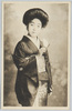 扇を持つ和装女性/Woman in Kimono Holding a Fan image