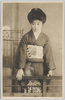 柵に寄って立つ和装女性/Woman in Kimono Standing by the Railing image