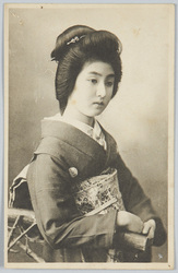 和装女性 / Portrait of a Woman in Kimono image