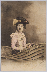 舟に乗る洋装女性 / Woman in Western Clothing on a Boat image