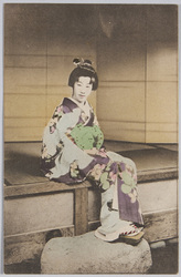 縁側に座る和装女性 / Woman in Kimono Sitting on the Porch image