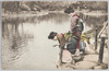 水際の和装女性たち/Women in Kimono by the Waterside image