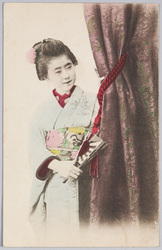 カーテンの陰の和装女性 / Woman in Kimono Behind a Curtain image