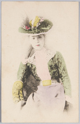 洋装女性 / Woman in Western Clothing image