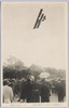 二重橋前より見たる天覧大飛行スミス氏の妙技/Mr. Smith's Aerial Stunt during the Flight in the Presence of the Emperor, Viewed in Front of the Nijūbashi Bridge image