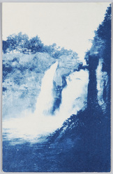 瀑布 / Waterfall image