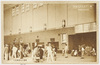 新裝なれるモダン駅　大連駅構内の雑沓/Interior of the Newly Built Dalian Station. People inside the Station image