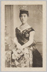 昭憲皇太后 / Empress Shōken image