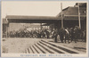 青島捕虜門司税関内通過の実況/Prisoners of War from Qingdao Passing Through Customs at Moji image