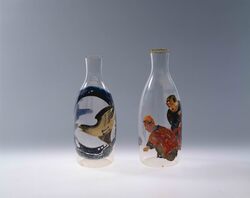 密陀絵唐子に亀文無色徳利 / Colorless Sake Bottle with Chinese Children and a Turtle in Mitsudae image