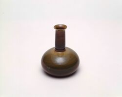 練上手かぶら型徳利 / Neriuwate, Turnip-shaped Sake Bottle image
