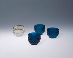 藍色四ッ割型霰浮文盃 / Yotsuwari-style Haze-designed Indigo Blue Sake Cup image