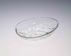 無色鮑型皿 / Abalone-shaped, Colorless Bowl image