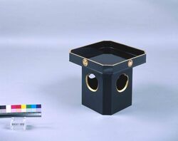葵牡丹紋入黒塗三方 / Black-lacquered Sanpō (Stand to Place Food Offering) with the Design of Hollyhock and Peony Crests image