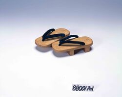 駒下駄 / Komageta (Low Wooden Clogs) image