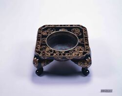 花円文蒔絵火鉢 / Kaen-Mon Makie Brazier image