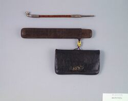 鮫革腰差したばこ入れ / Shark Leather Tobacco Pouch, with Pipe Case image