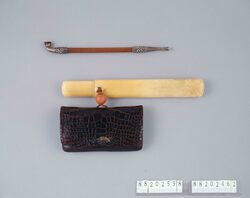 鰐革腰差したばこ入れ / Crocodile Leather Tobacco Pouch, with Pipe Case image