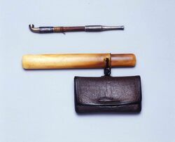 鮫革腰差したばこ入れ / Shark Leather Tobacco Pouch, with Pipe Case image