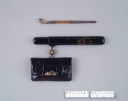鰐革腰差したばこ入れ / rocodile Leather Tobacco Pouch, with Pipe Case image