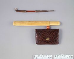 鰐革腰差したばこ入れ / Crocodile Leather Tobacco Pouch, with Pipe Case image