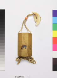 竹雀蒔絵印籠 / Inro (Small Nested Caddy) with Bamboo and Sparrow Design in Makie image