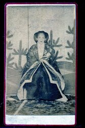 装束女性像 / Portrait of a Woman in Shōzoku image