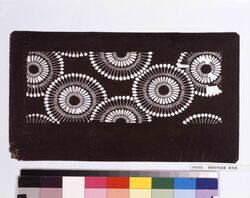 長板中形型紙 菊花紋 image