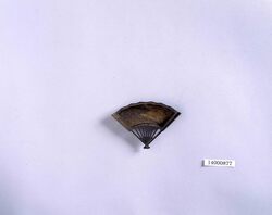襖用引手（銅製扇面型） image