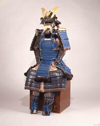 本小札濃勝糸威二枚胴具足 image