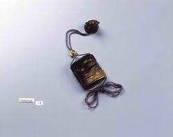 山水蒔絵香印籠 / Landscape-lacquered Incense Box image