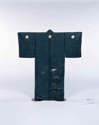 濃萌葱葵紋小袖 / Kosode Kimono with Hollyhock Crest, Dark Green (Called "Koi Moegi" Color) image