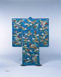 縹繻子地菊折枝唐扇模様打掛 / Pale Blue Satin Uchikake Over-Kimono with Chrysanthemum and Chinese Fan Mitifs image