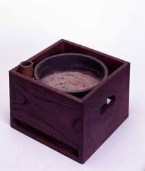 箱火鉢 素焼き 木箱入り / Hakohibachi (Brazier Encased in a Wooden Box), Unglazed image