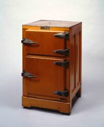 冷蔵庫 氷式 / Iced Refrigerator image