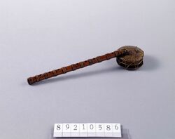 葵紋付笛太鼓形矢立 / Flute-and-drum-shaped Yatate (Portable Writing Set) with Hollyhock Crest image