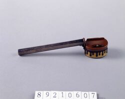 勝虫飾豆矢立 / Decorative Mame Yatate (Small Portable Writing Set) with Dragonfly image